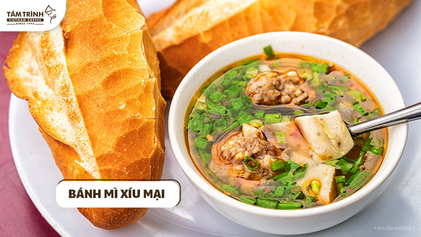 Bánh Mì Xíu Mại - Món ăn đặc sản Đà Lạt
