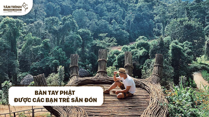 Bàn tay Phật liên tục được các bạn trẻ săn đón
