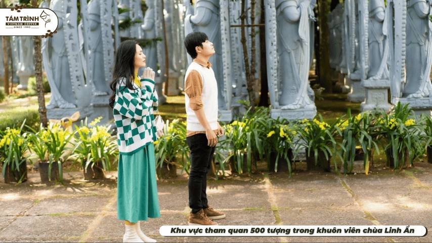 Khu vực tham quan 500 tượng trong khuôn viên chùa Linh Ẩn