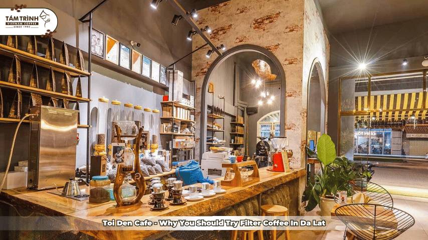 Toi Den Cafe