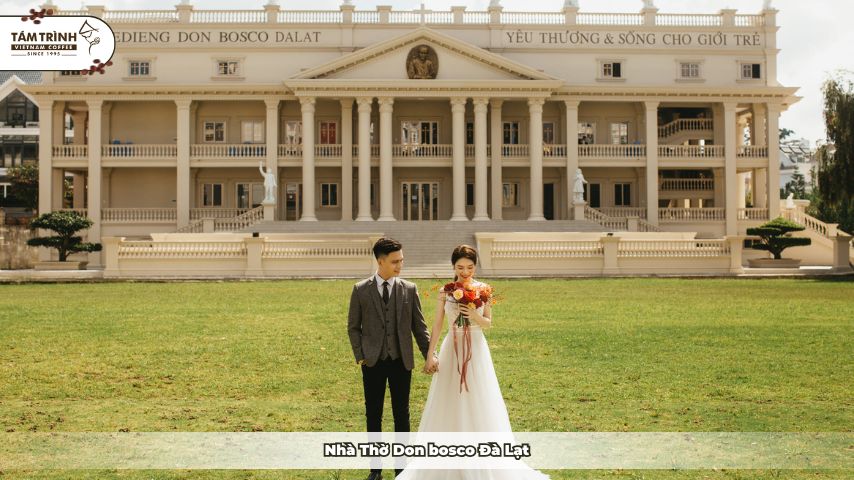 Nhà thờ Donbosco - Chụp hình cưới tựa “trời Âu”