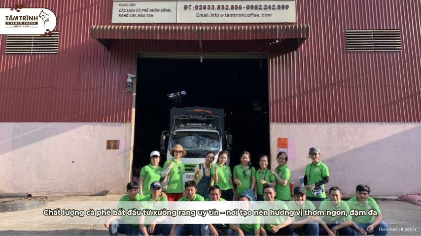 Chất lượng cà phê bắt đầu từ xưởng rang uy tín – nơi tạo nên hương vị thơm ngon, đậm đà cho từng tách cà phê