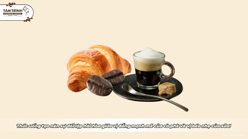 Thức uống tạo nên sự đối lập hài hòa giữa vị đắng mạnh mẽ của cà phê và vị béo nhẹ của sữa!